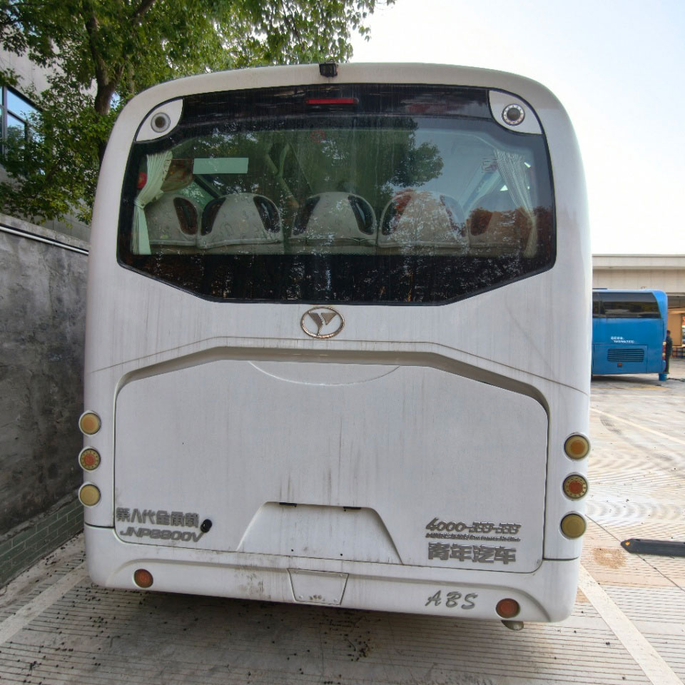 Autobús diésel Neoplan de 38 plazas