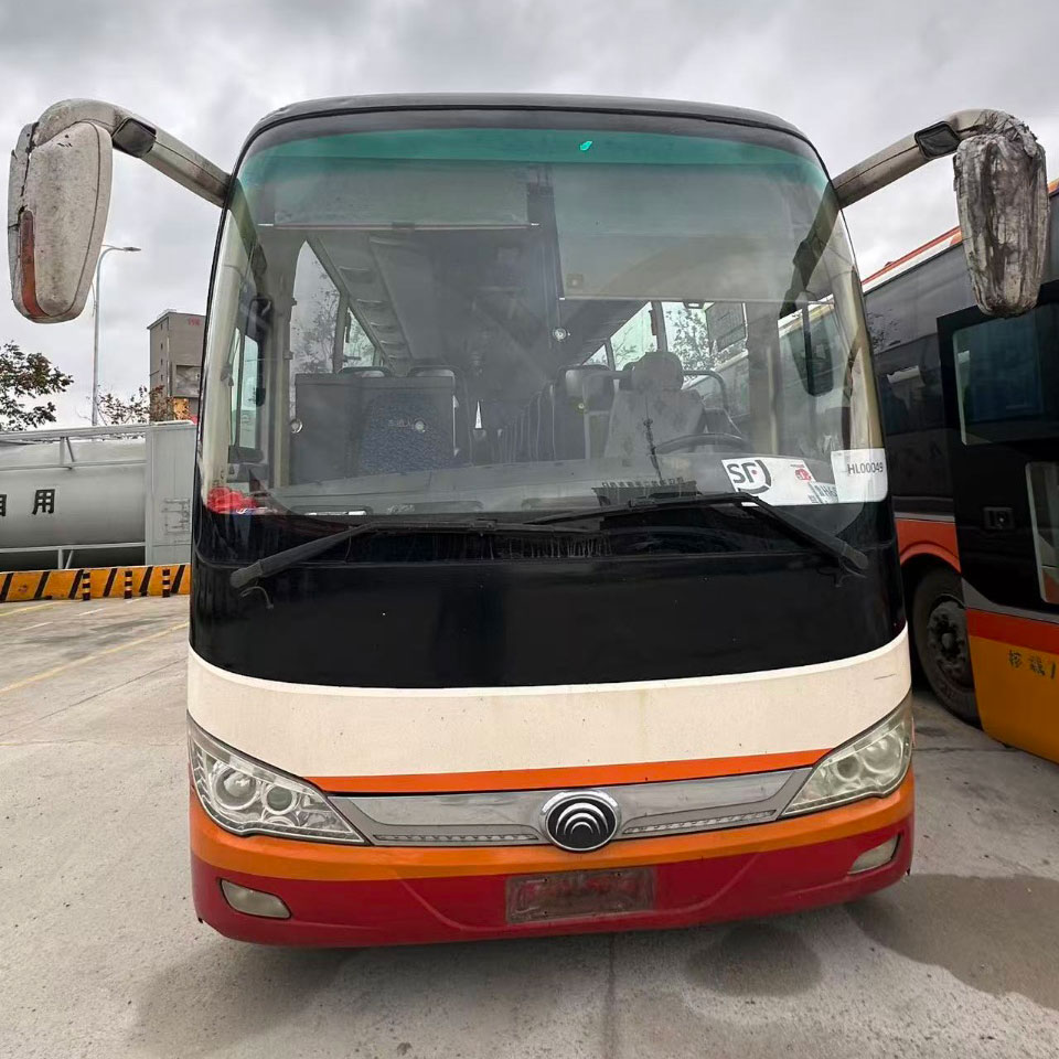Autobús diésel de segunda mano Yutong de 39 asientos