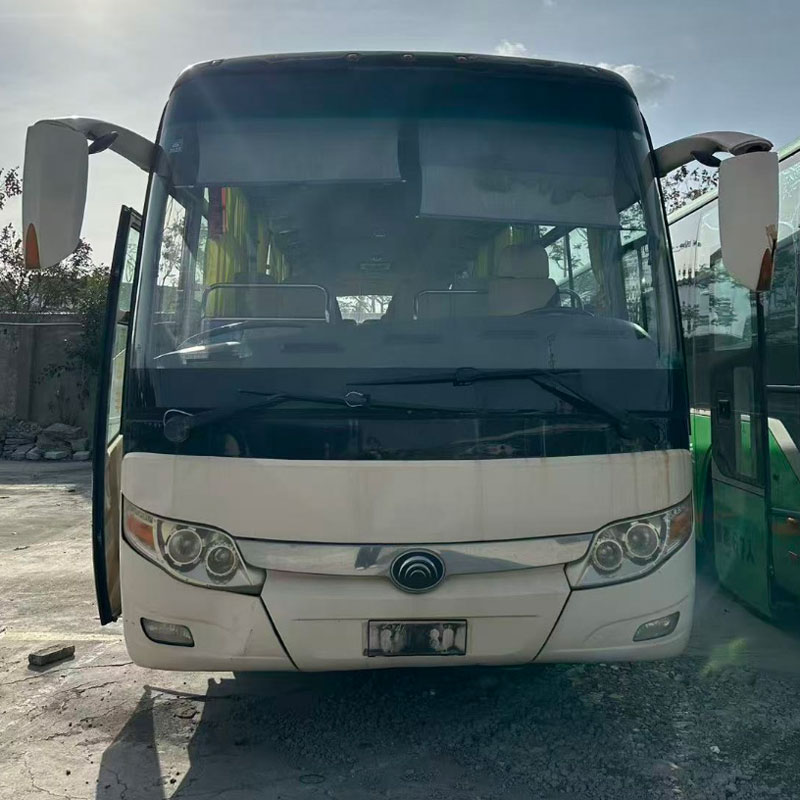 Autobús usado diesel de 65 asientos de Yutong