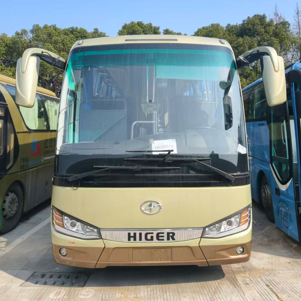 Autobús usado diesel de 54 asientos de Yutong
