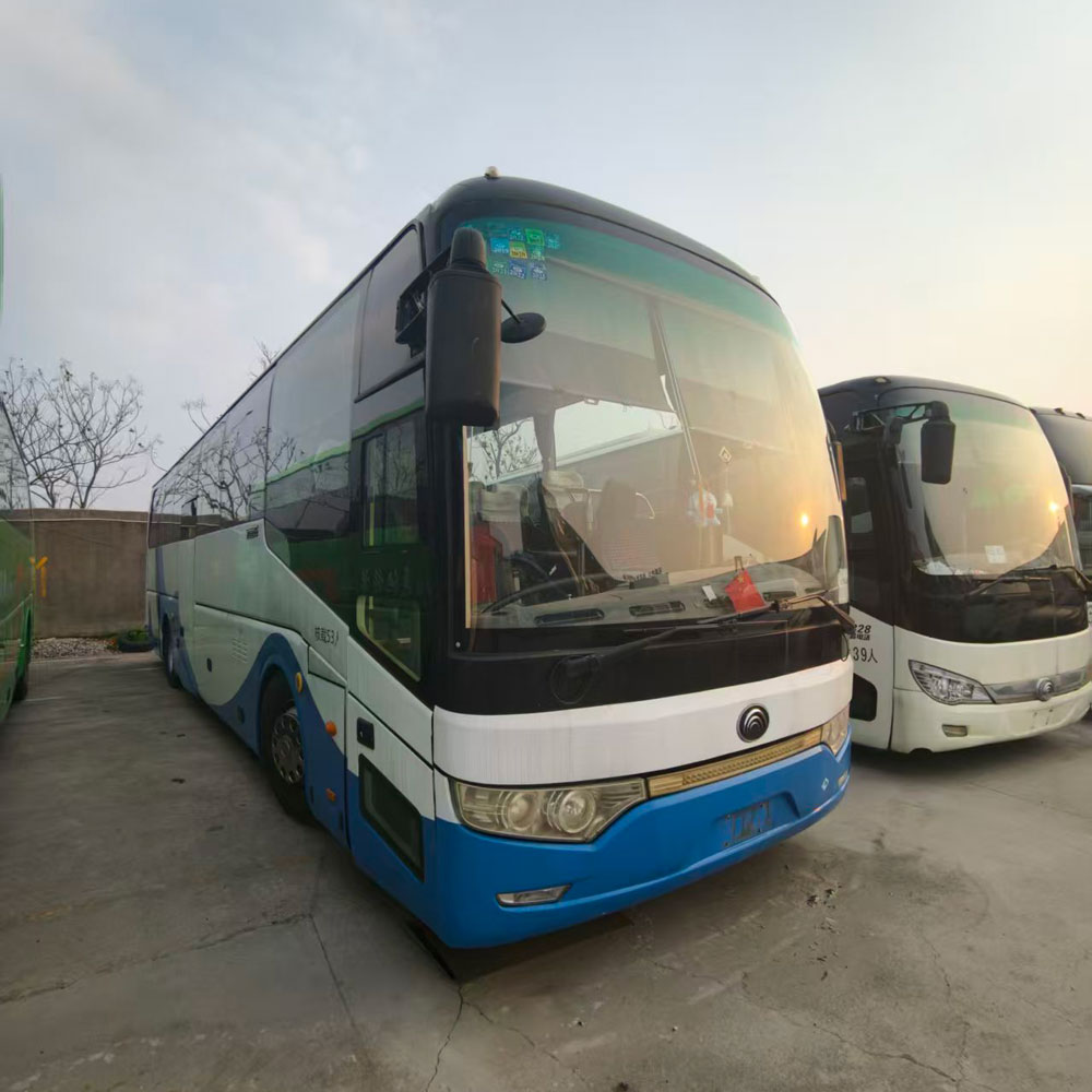 Autobús diésel de segunda mano Yutong de 53 asientos