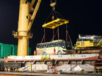 Exportación de autobuses Honglong de China: Los autobuses Suzhou Jinlong, Yutong y Zhongtong se envían a granel a Burkina Faso y los mercados de Asia Central.