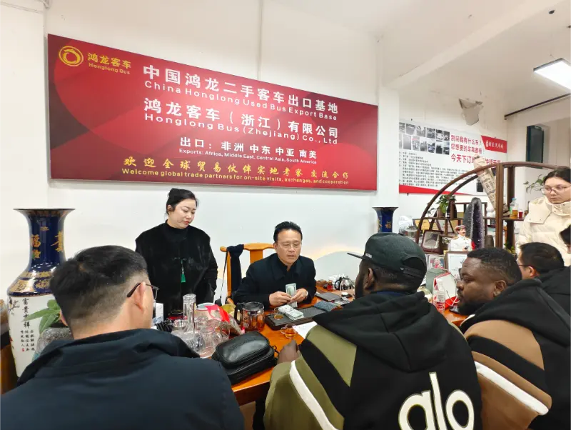 Se cerró un trato después de sólo medio día de visitas al sitio; Un cliente congoleño votó con su confianza por las capacidades profesionales de China Honglong.
