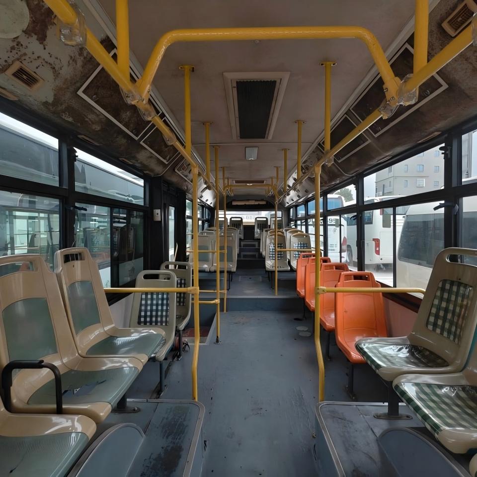 Autobús público diésel usado Yutong de 10 m