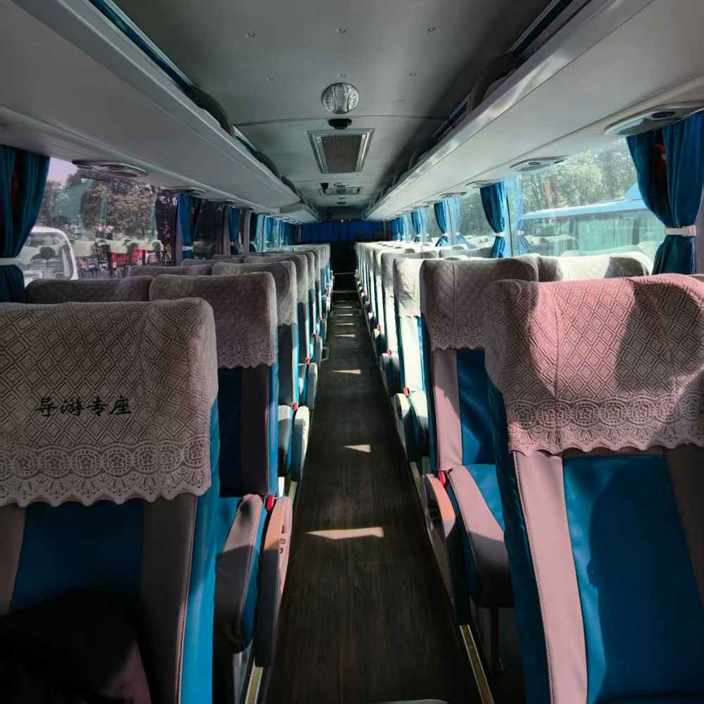 Autobús azul usado diesel de Yutong 53 asientos