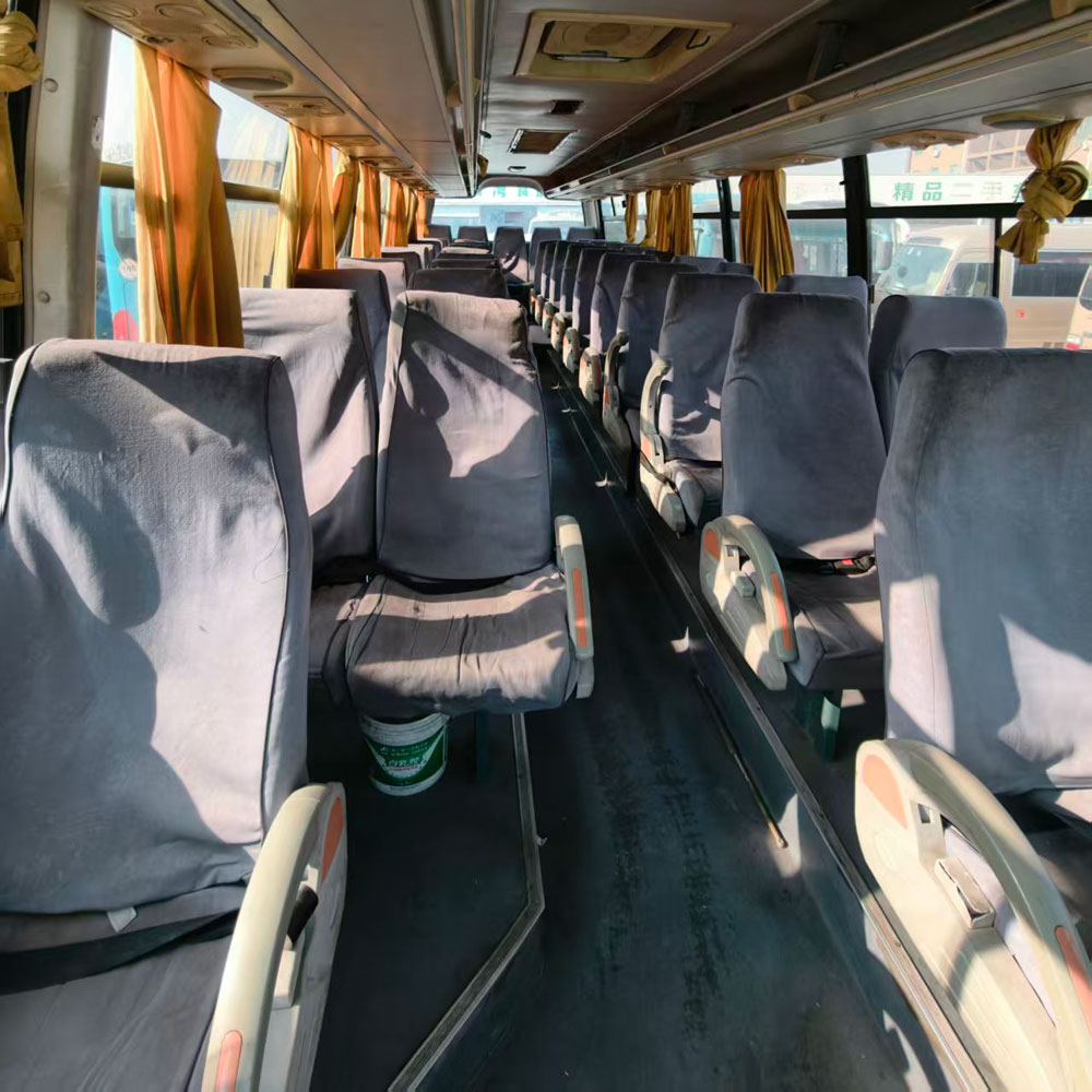 Autobús usado diesel de 45 asientos de Yaxing