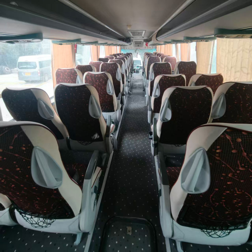 Autobús usado diésel Kinglong de 53 asientos