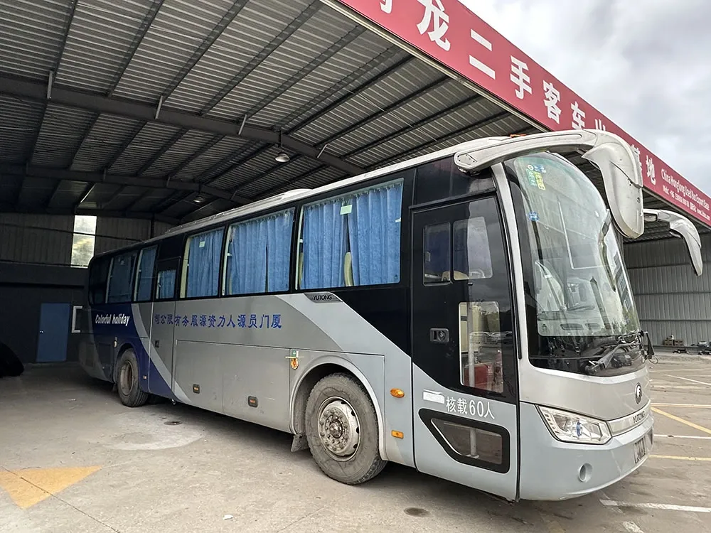 Autobús diésel usado de 60 asientos