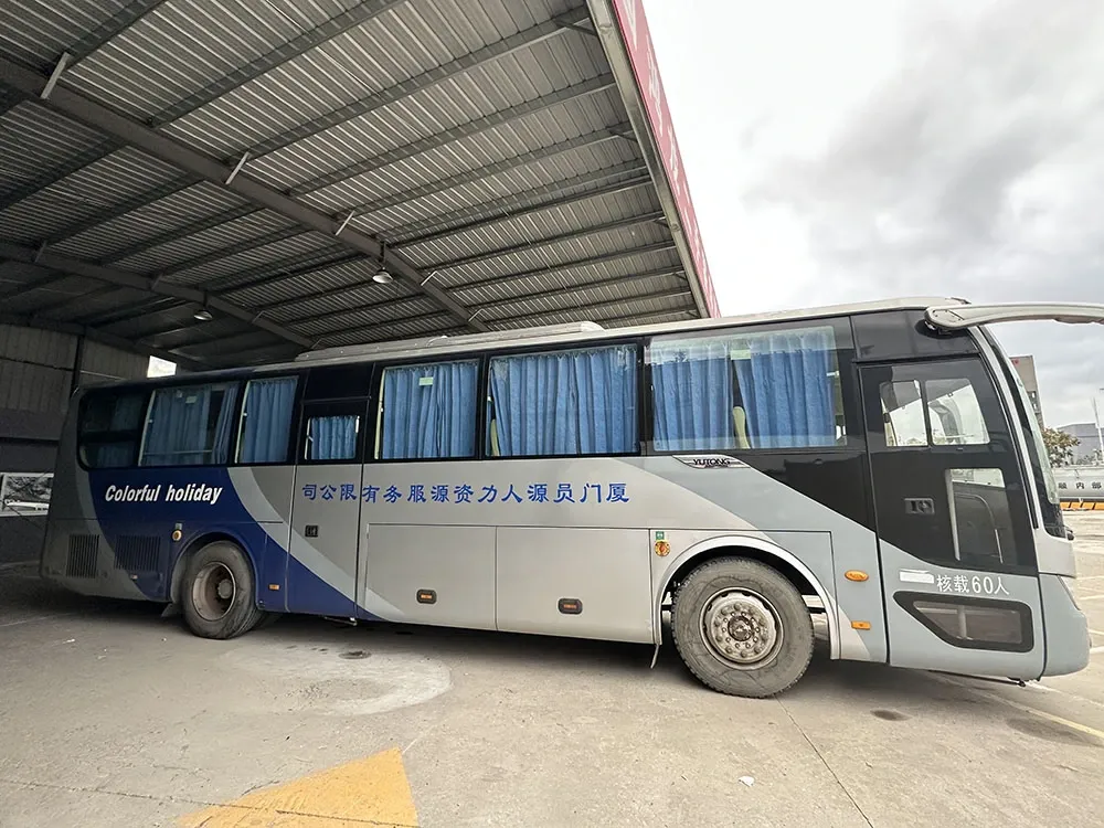 Autobús diésel usado de 60 asientos