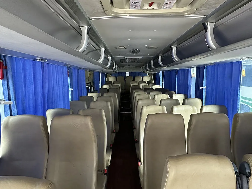 Autobús diésel usado de 60 asientos