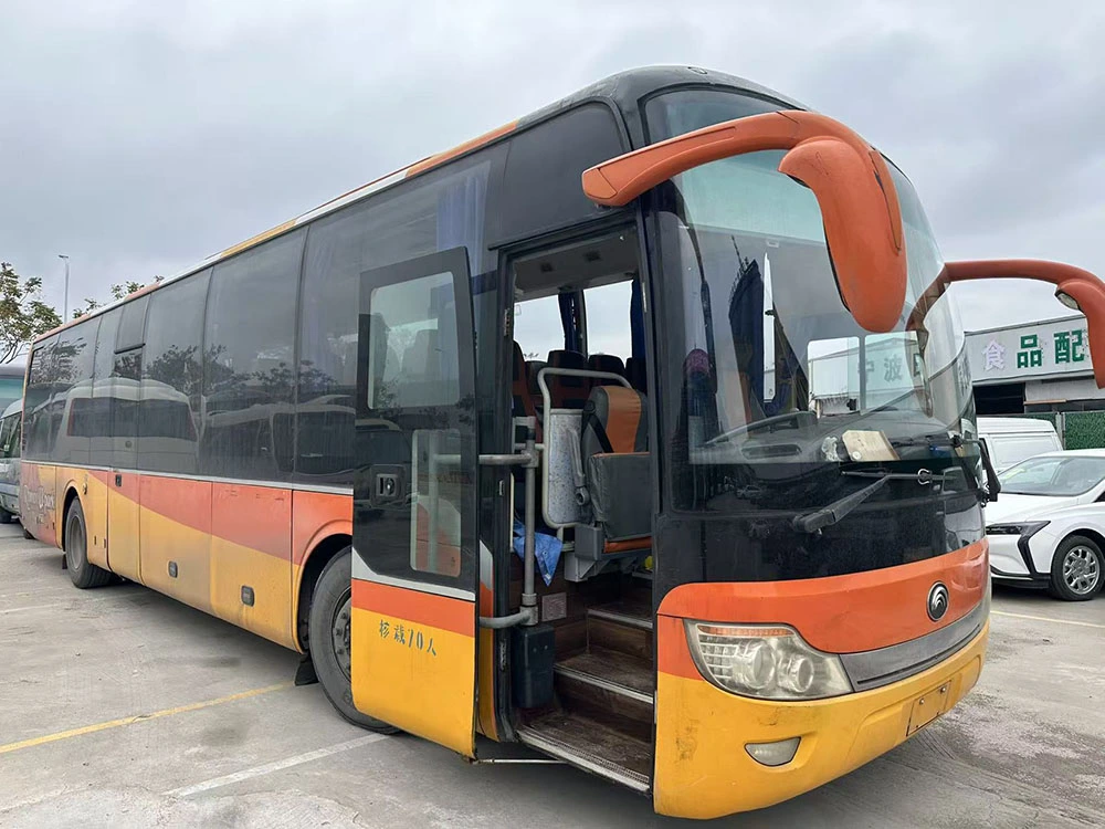 Autobús diésel usado de 70 asientos