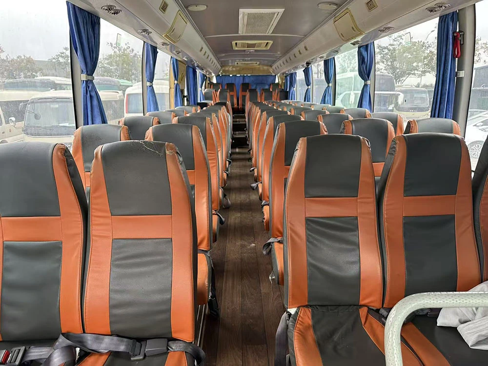 Autobús diésel usado de 70 asientos