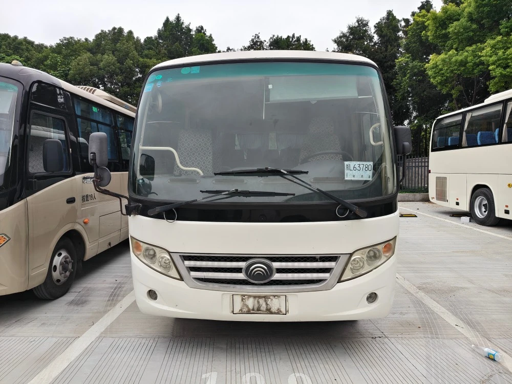 Autobús diésel usado Yutong de 6 m