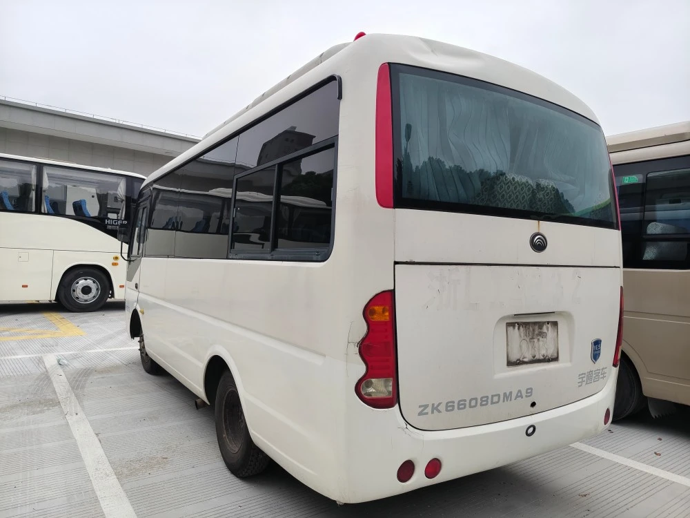 Autobús diésel usado Yutong de 6 m