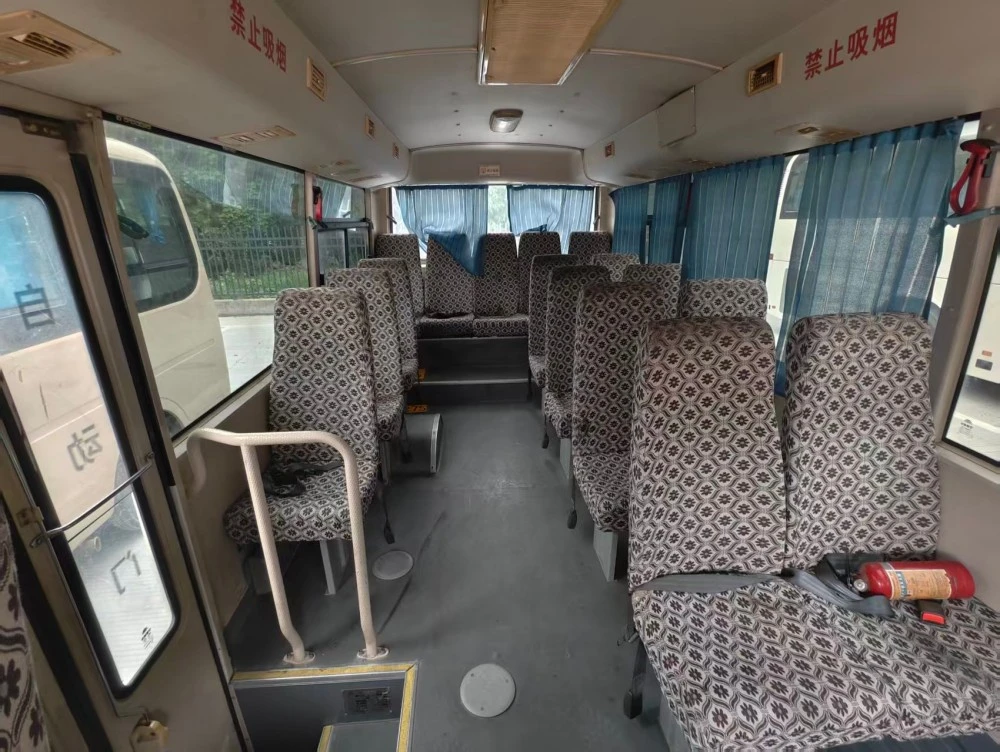 Autobús diésel usado Yutong de 6 m