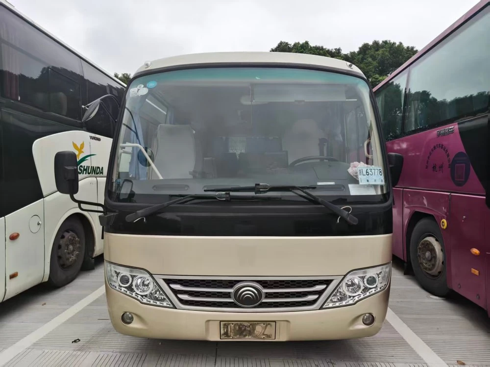 Autobús diésel usado Yutong de 6 m