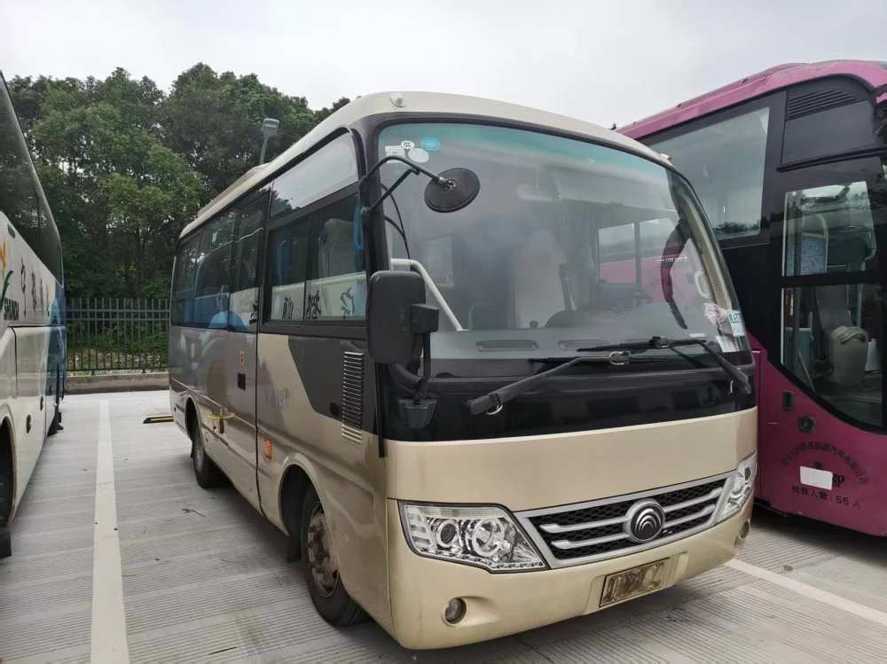 Autobús diésel usado Yutong de 6 m
