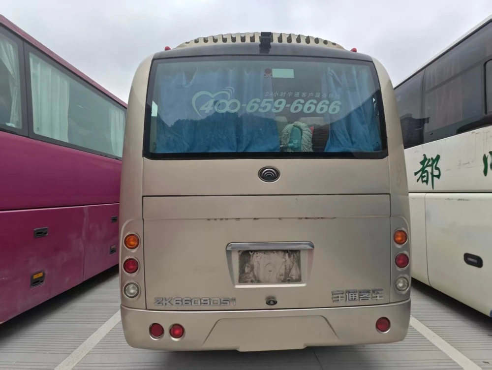 Autobús diésel usado Yutong de 6 m