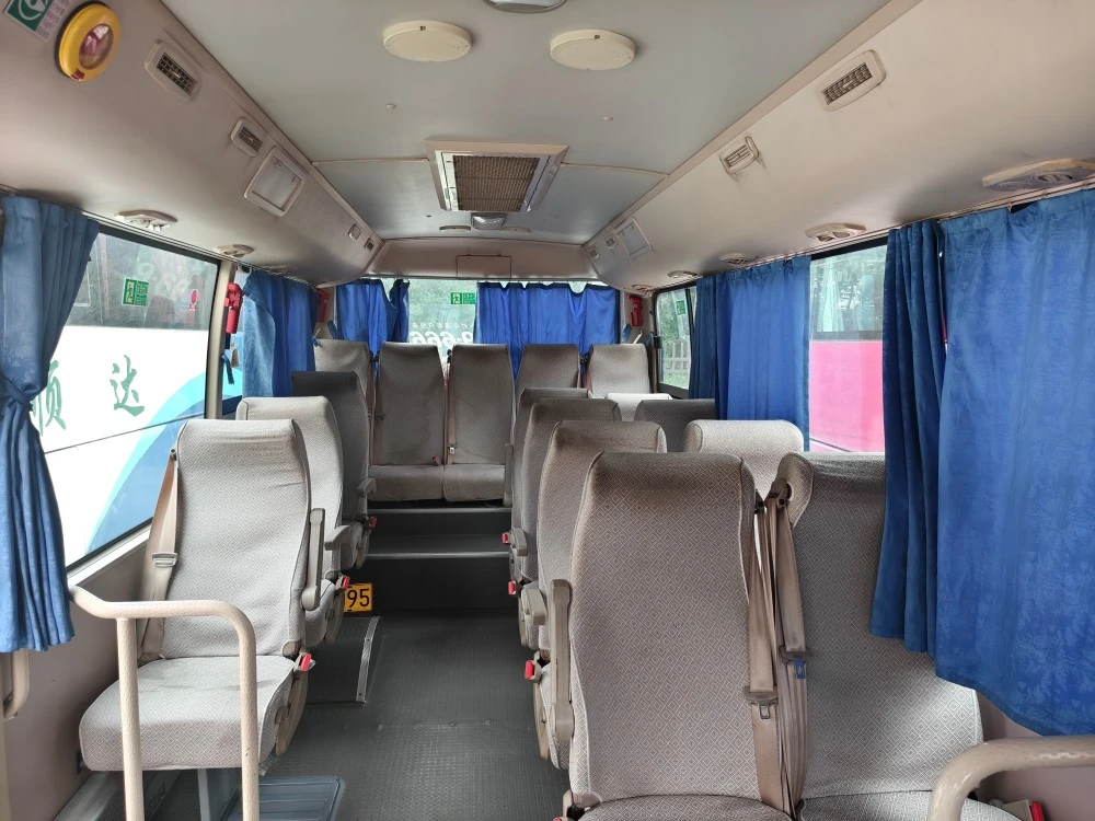 Autobús diésel usado Yutong de 6 m